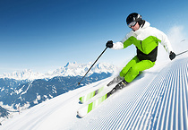 Treningi w narciarstwie alpejskim na stoku Siepraw-Ski
